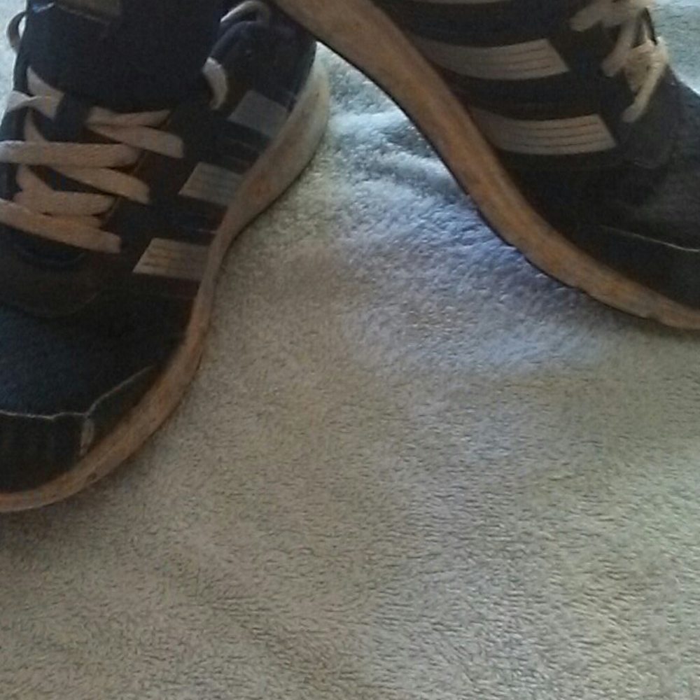 Shoes - Picture 4 of 5